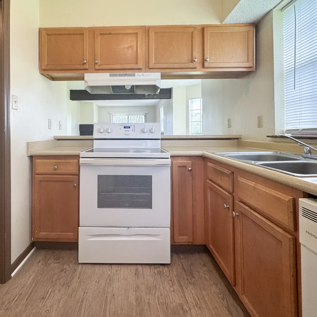 Snead at Abita Springs Apartment Homes — interior and grounds view 16