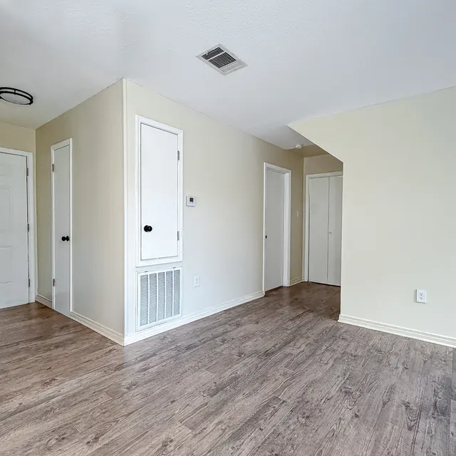 Chapman at Abita Springs Apartment Homes — interior and grounds view 9