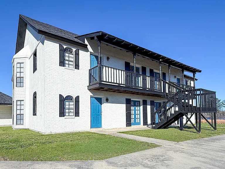 Snead at Abita Springs Apartment Homes