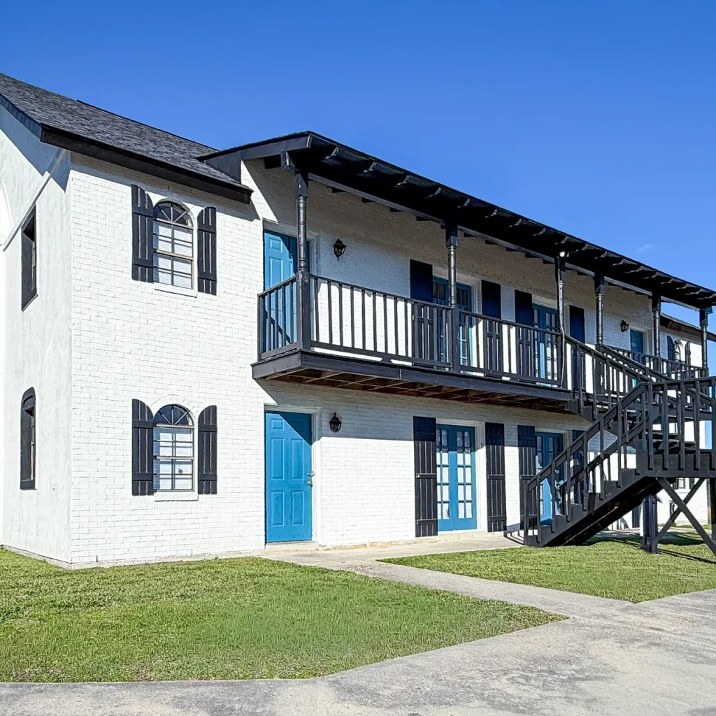 Snead at Abita Springs Apartment Homes — interior and grounds view 29